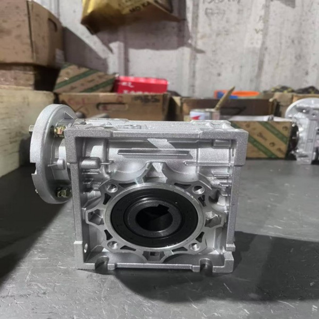 XC NMRV150 기어박스 웜기어 감속기 7.5:1 ~ 100 속도 비율 입력 구멍 28mm/38mm/42mm 출력 구멍 50mm, 01 10to1, 01 160B5 hole 42