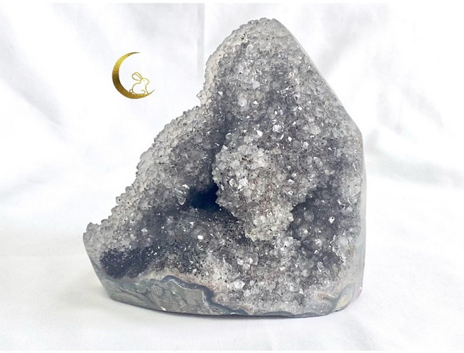 烏拉圭紫晶鎮 帶財眼 居家風水水晶洞擺件 附木片底座