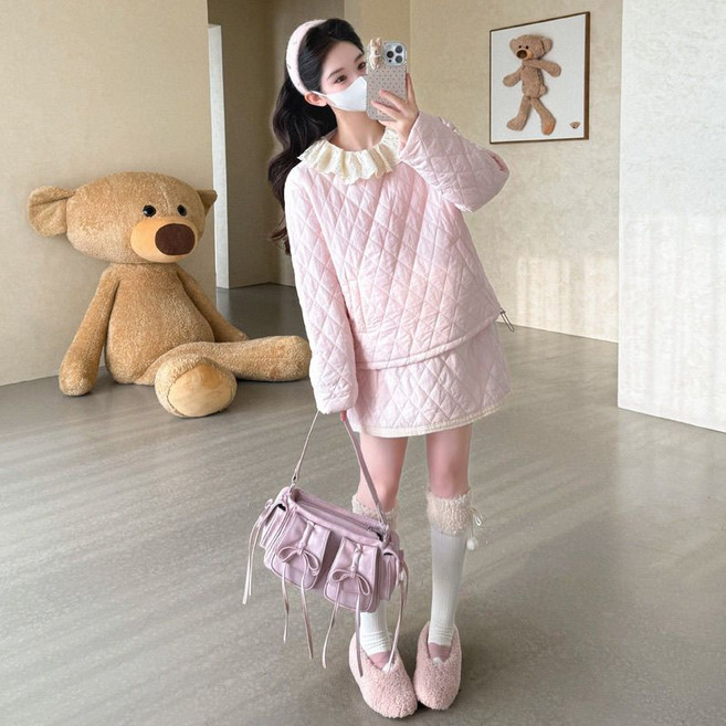 임산부 겨울 스커트 세트 가을 겨울 귀여운 퀼팅 맨투맨 + 치마 세트 레이스 넥 디자인 JS