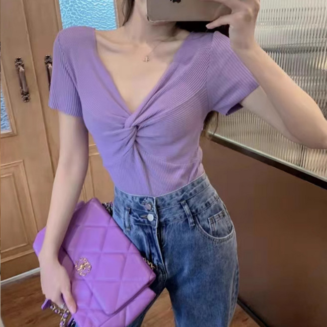 어반룩북 브이넥 꼬임 크롭 반팔 니트