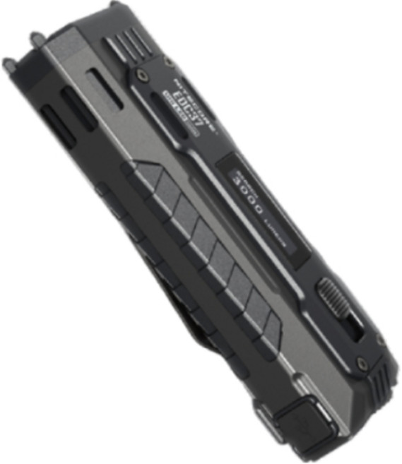 電筒王 NITECORE EDC37 8000流明 420米 終極戰術EDC手電 一鍵強光 變頻爆閃 快速反應 流明盾, 1個
