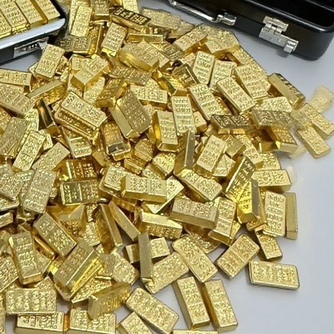 1:6仿真合金金條模型 兵人收藏擺件 拍照道具, 金屬材質仿真金條,240個仿真金條沒有手提箱, 240個仿真金條