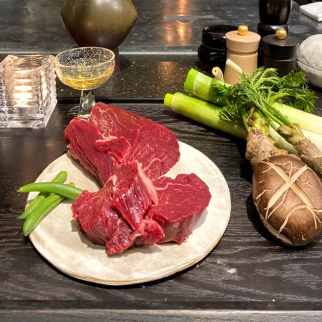 [소잡는구선생]국내산 안심 스테이크 소고기( 소안심캠핑고기 비프웰링턴), 안심500g덩어리(원통모양), 1개