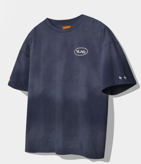 디미트리블랙 DIMITRI BLACK VLAD 스몰 로고 페이드 워싱 반팔 티셔츠_피그먼트 네이비
