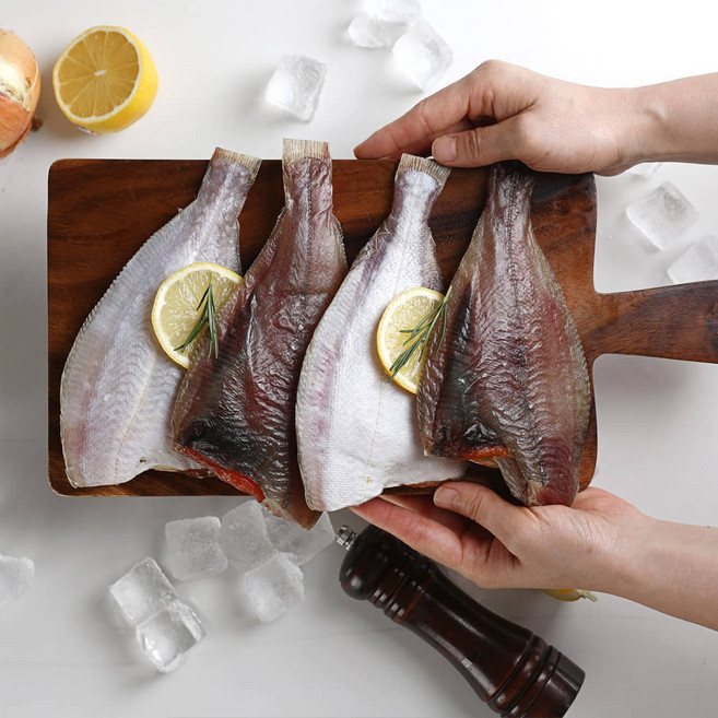 [우체국쇼핑] 국내산 동해 생물(급냉) 반건조 손질 가자미 600g 2마리 300g이상 x 2팩, 1개