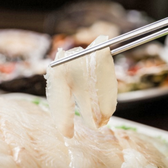 방금 조업한 대광어 자연산 제철 광어 손질 프리미엄 광어회, 1박스, 광어회 1kg (실중량 270g 내외) + 매운탕 뼈