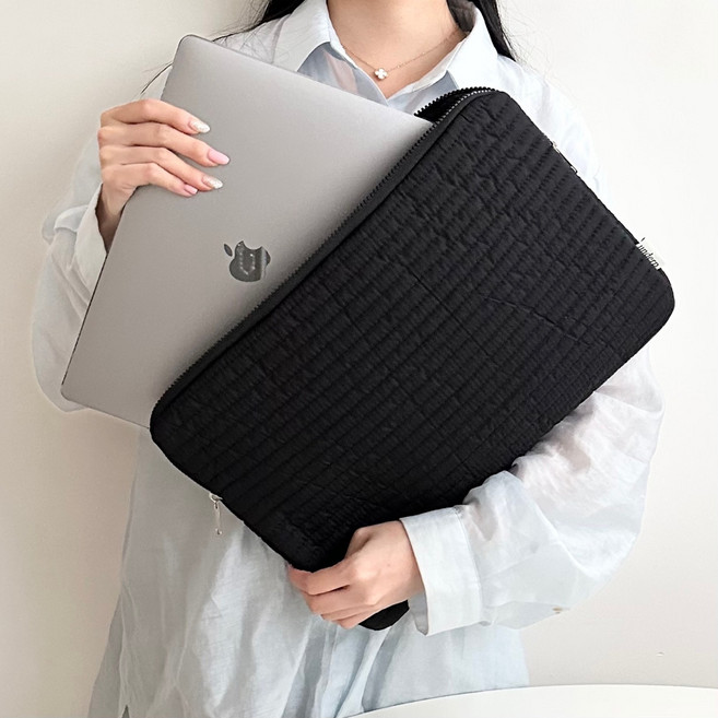 언더프 누빔 노트북 파우치, 1개, 블랙