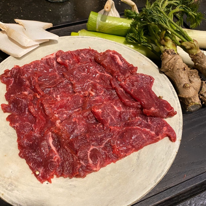 [소잡는구선생]국내산 당일작업 냉장 육사시미 뭉티기(소스1개증정), 1개, 300g