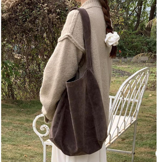 폭군의셰프 임윤아가방 스웨이드토트백 1