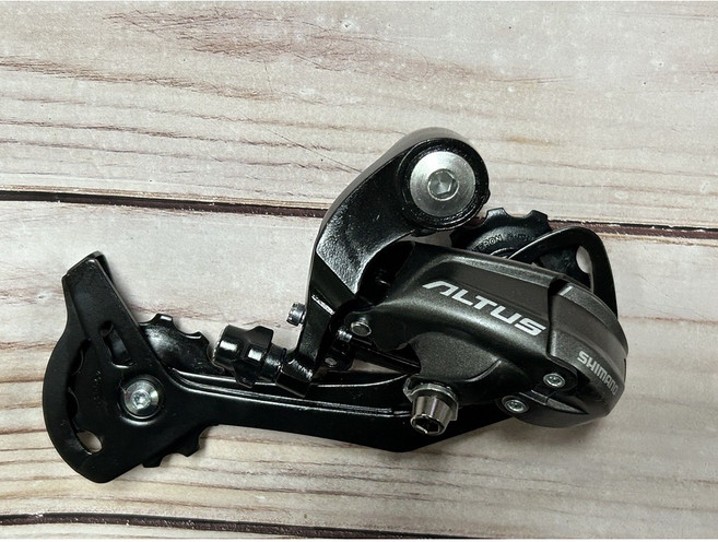 Shimano ALTUS RD-M370 SGS 9速 後變速器 (原廠散裝), 1個