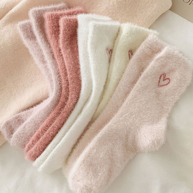 [2개묶음] 포인트 수면 양말 발따뜻한 여자중목양말 도톰양말 수면양말 앙고라양말 앙고라 하트 cs0+878yO