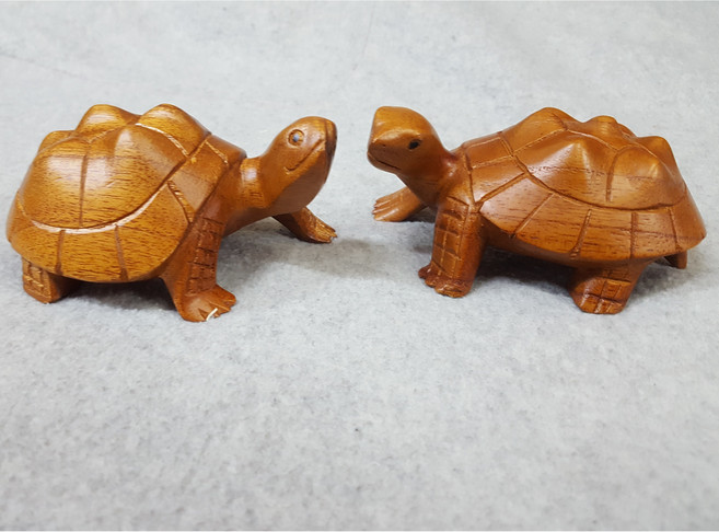 부모님 선물 건강과 장수 10cm 원목 거북이 커플 거북이 장식소품 목각 거북이 풍수 인테리어소품