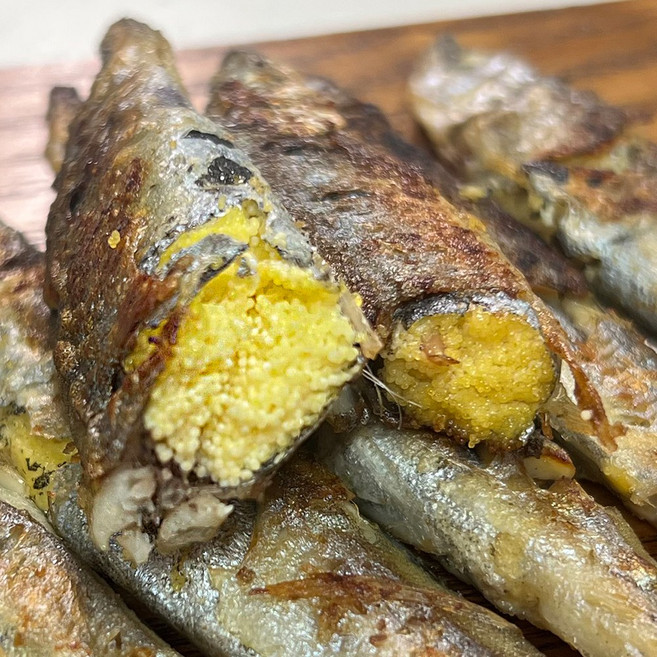 알이 꽉찬 열빙어 알배기 시사모 시샤모 냉동 구이 업소용, 1개, 1kg, 열빙어(60미~70미)