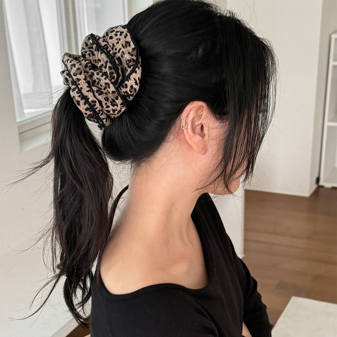 블루씨티 레오니 호피 헤어 스크런치 곱창 머리끈