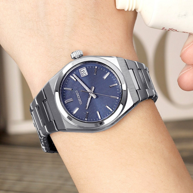 세이코 사파이어 미들 사이즈 라운드 블루 아날로그 여자 메탈 시계