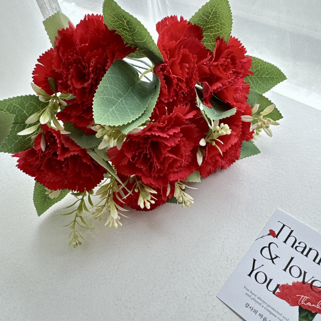 더 라넌큘러스 플라워 카네이션 7송이 조화 부쉬, 1개, 레드