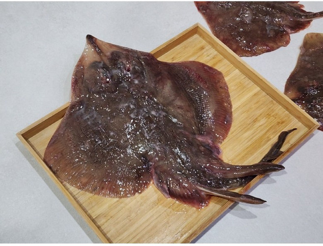 국내산 군산 간재미 2.4kg(4-6미내외) 간재미 찜 탕 회 조림, 2개, 1..2kg / 2-3미