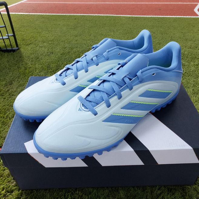 아디다스 코파 퓨어 3 클럽 TF 메탈릭 스카이 블루 남성용 풋살화 축구화