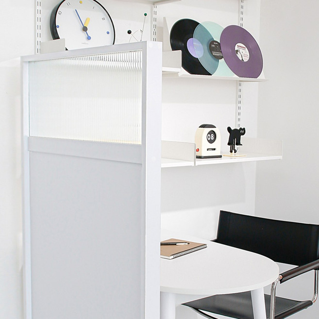 카미코코 공간 분리 가벽 가림막 스탠드 유리 파티션 635x1500, 화이트