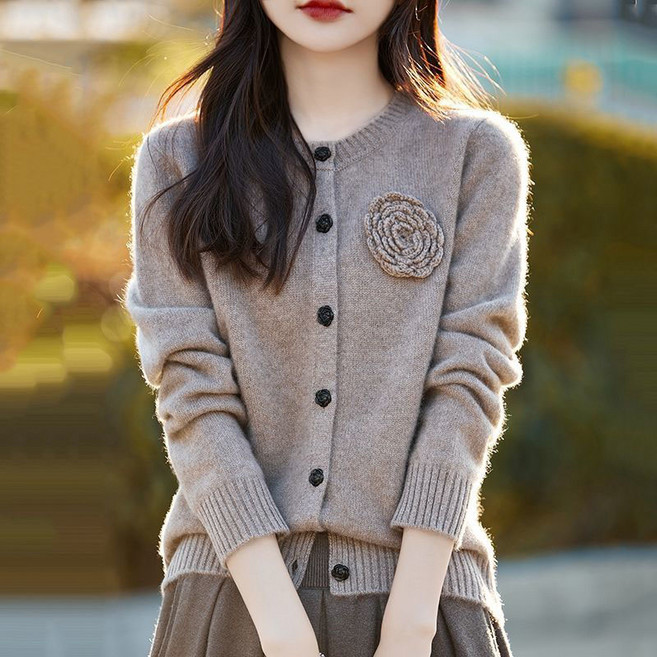 Neirny 중년 여성 봄가을 니트 가디건 라운드 긴팔 풀오버 가을 겨울 이너 루즈핏 도톰 니트 할머니 상의