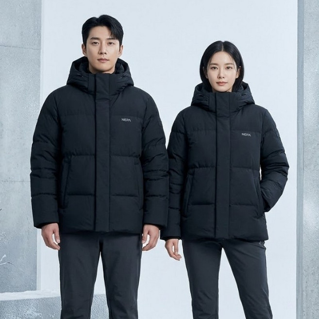 4위 - 네파 역시즌 남여공용 미드다운 패딩자켓