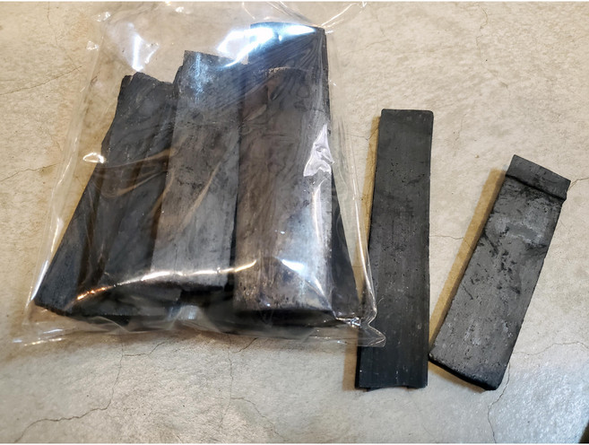 篁城竹碳 散竹炭 1公斤裝 研燒技術 清淨空氣 煮水煮飯, 1個, 比較完整竹炭片:小包:150公克, 150g