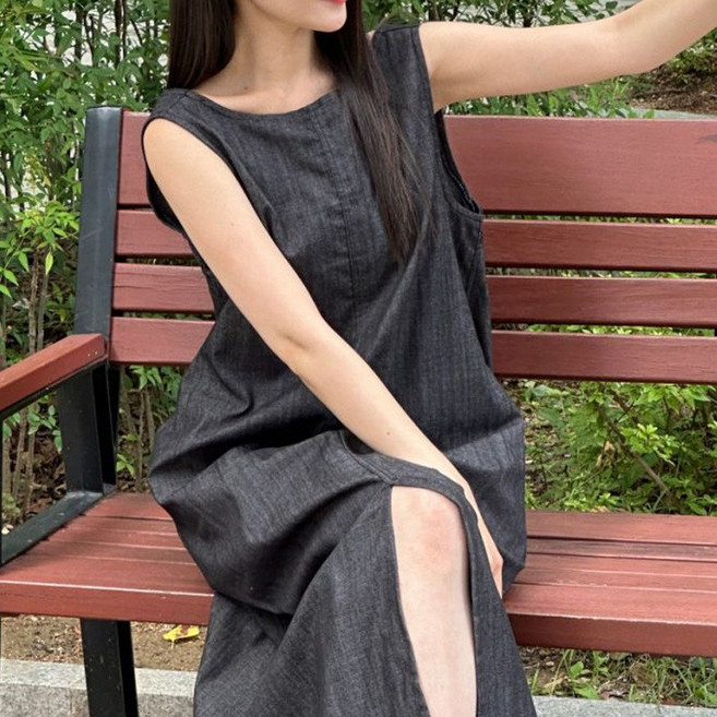 【法式顯瘦A字】牛仔背心裙 連衣裙 背心裙 牛仔裙 無袖裙 中長款 深藍色 修身顯瘦 2025夏季新款 度假通勤穿搭