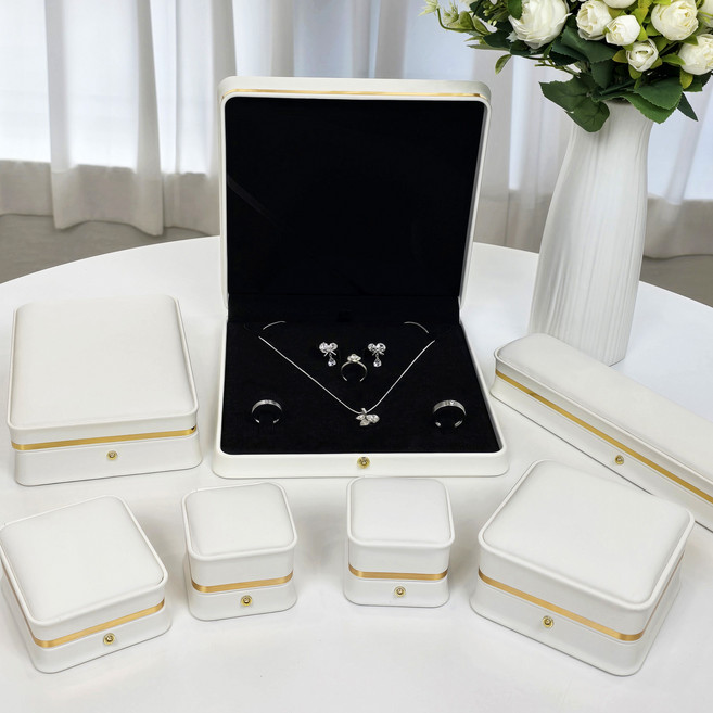 벨라노아 골드포인트 주얼리 케이스 1P 반지 귀걸이 선물 포장용 하드케이스