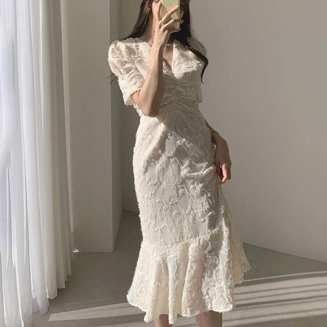 나도퀸 브이넥 럭셔리 레이스소재 머메이드 원피스(어깨패드내장)