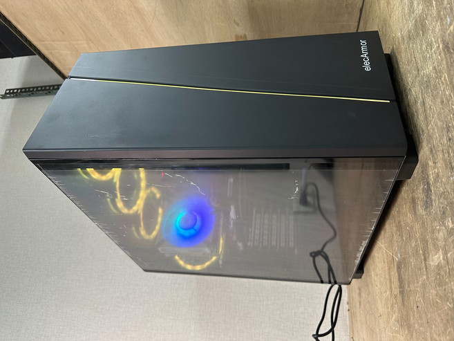ElecArmor 電競機殼 側透 RGB 風扇, 500G, 32G, WIN11, GTX1060, I7-9700