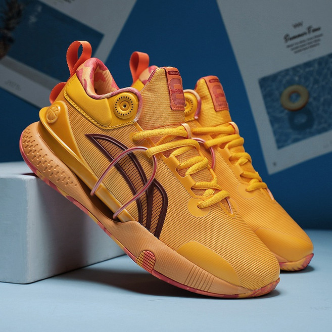 男款籃球鞋，青少年實戰、透氣、輕便、防滑、耐磨、支撐