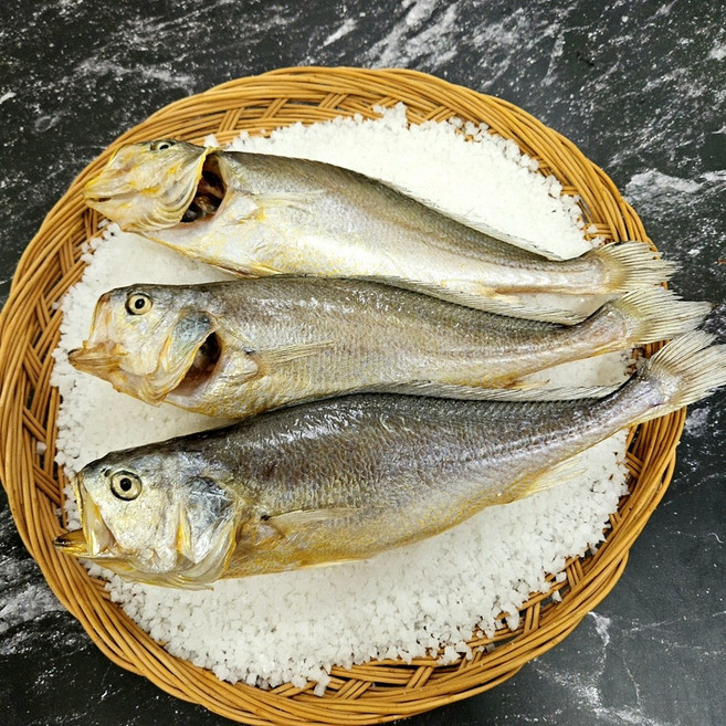 반건조 부세조기 굴비 제수용 생선, 1개, 3마리 (180~220g 26cm내외)