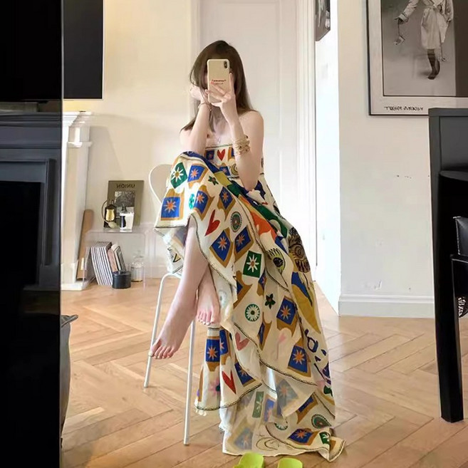 여성 원피스 여름 슬리브리스 롱원피스 에스닉 패턴 허리슬림 비치 휴양지룩