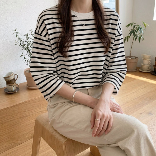 데일리앤 미로 봄 여름 여성 스트라이프 7부 티셔츠 루즈핏 줄무늬 벌룬소매 맨투맨