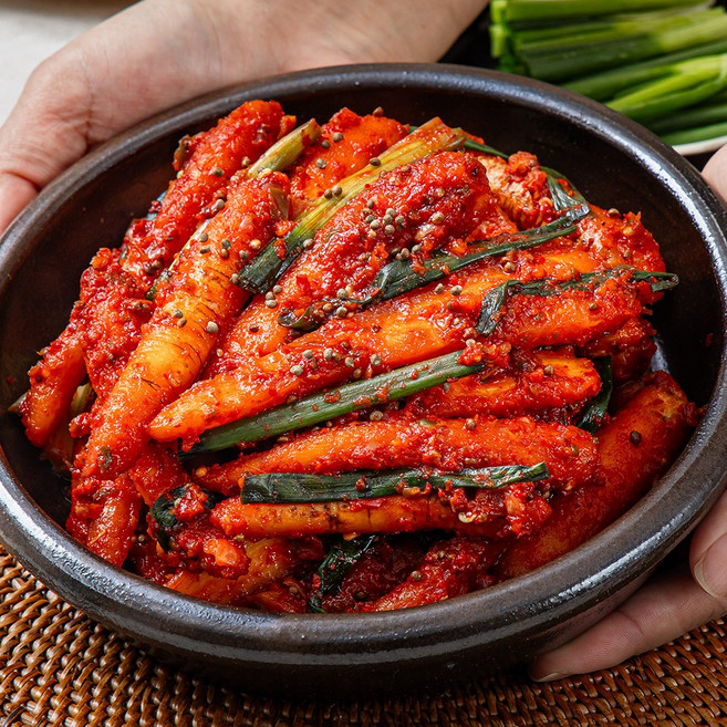 어사김치 국산 강원도 통들깨 생더덕무침, 1개, 500g