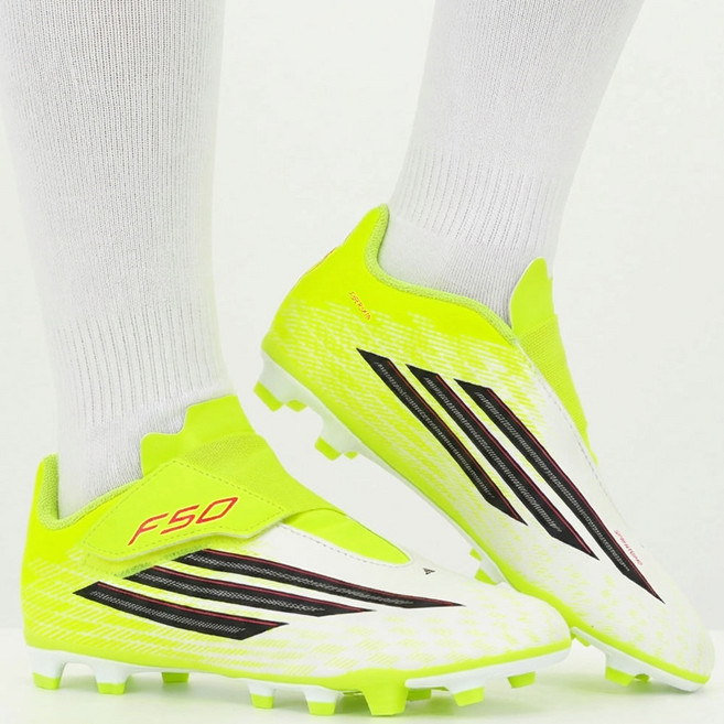 아디다스 주니어 축구화 신발끈 없는 키즈 풋살화 멀티그라운드 풋볼슈즈 천연잔디용 축구신발 벨크로 스트랩 찍찍이