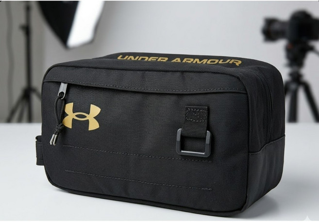 [언더아머_스포츠] 기능성 발수 스포츠 파우치 Black 골드 TM1381922 여행 세면 골프파우치백 GOLF 5.5L, 1개