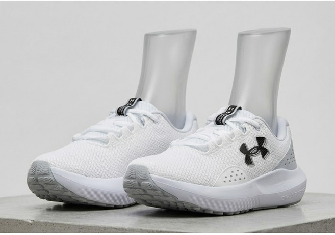 [언더아머_스포츠] 기능성 운동화 UA 서지4 편안한 쿠션 러닝화 TM3027000 남성 런닝화 트리플 화이트