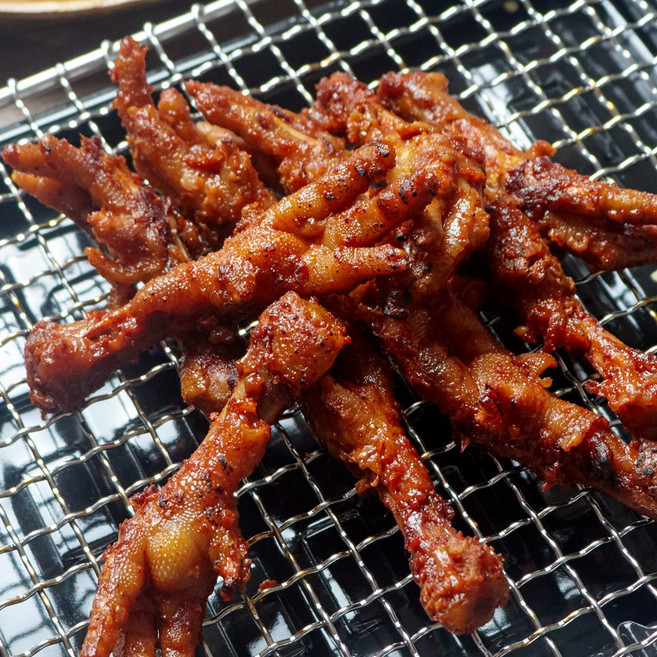 맛있게 매운 100%수작업 직화 숯불 불 닭발, 300g, 2개, 숯불 통뼈닭발