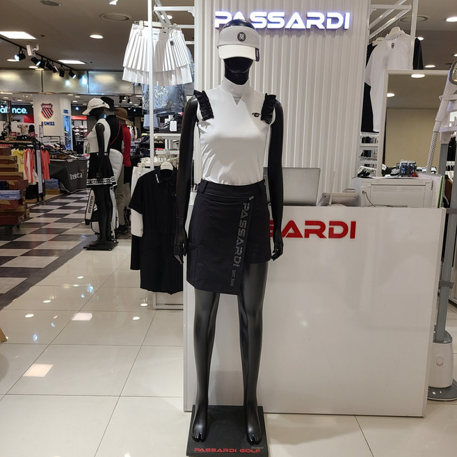 파사디 천호점(2001아울렛 천호점) 여성 골프_랩큐롯반바지(P22SSK535MA)