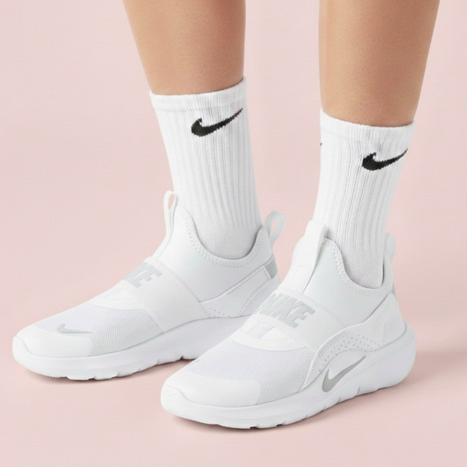 나이키 여성 운동화 플렉스러너 키즈 주니어 런닝화 운동화 + STUDIOS파우치