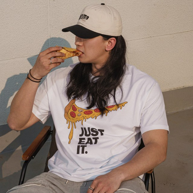 데일리마쥬 킹받는 밈 JUST FOR FUN 패러디 반팔 티셔츠