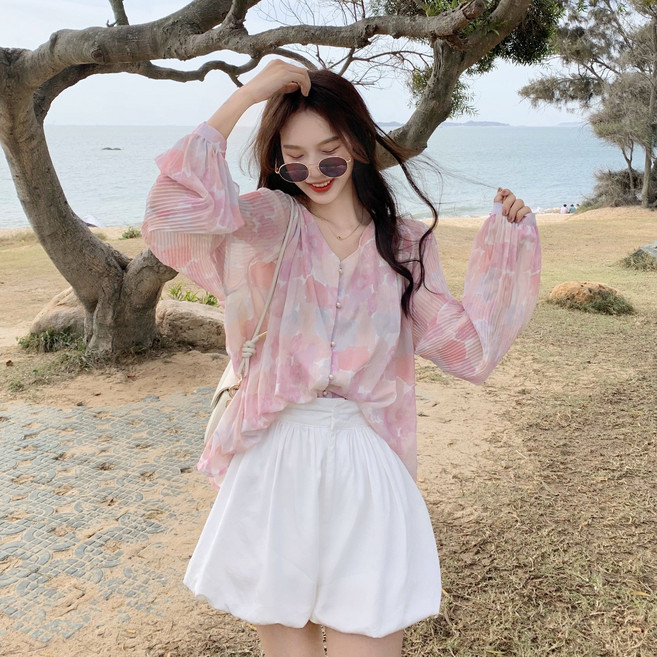 시아 시웬 봄 꽃 바다 부드러운 바람 랜턴 소매V칼라 플로럴 쉬폰 셔츠 여성의 새로운 스타일2021년 코트