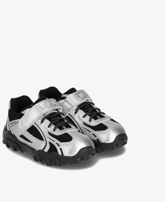 2위 - FILA KIDS 성인 라인에서 높은 인기를 얻은 브랜드 헤리티지 모델 에샤페를 키즈 버전 리틀에샤페 FK2