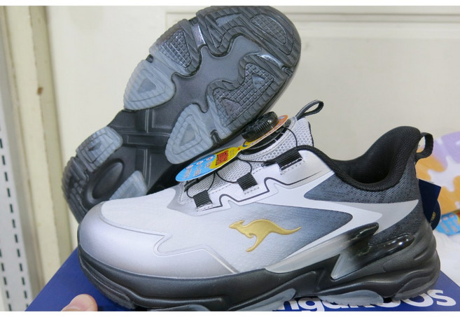 KangaROOS 轉扣大童鞋 KK52168.KK52163.KK52161
