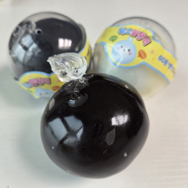 왁뿌슬라임 왁뿌볼 블랙 두쫀쿠 두바이쫀득쿠키 왁스말랑이 틱톡 왁스 뿌시기 블랙2개 파스텔1개 보호캡슐, 종류별, 3개