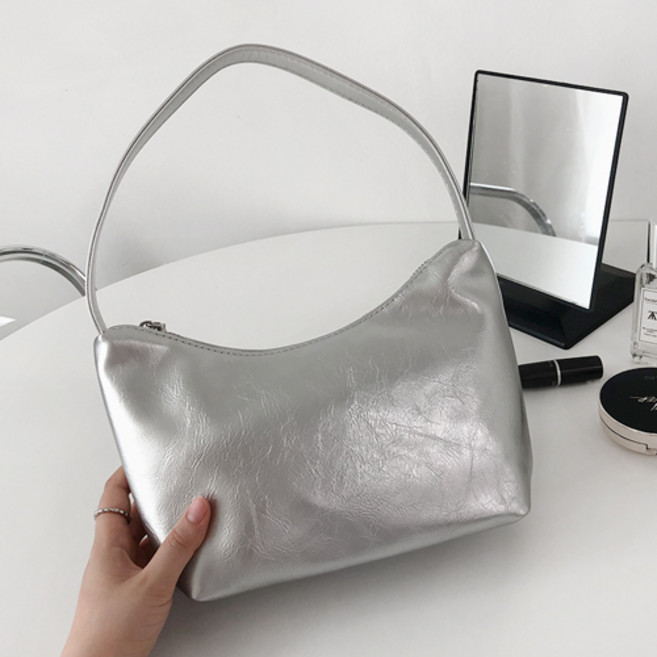 담찌마켓 여성 에나멜 미니 유광 반달 호보백 토드 숄더백 DZ427