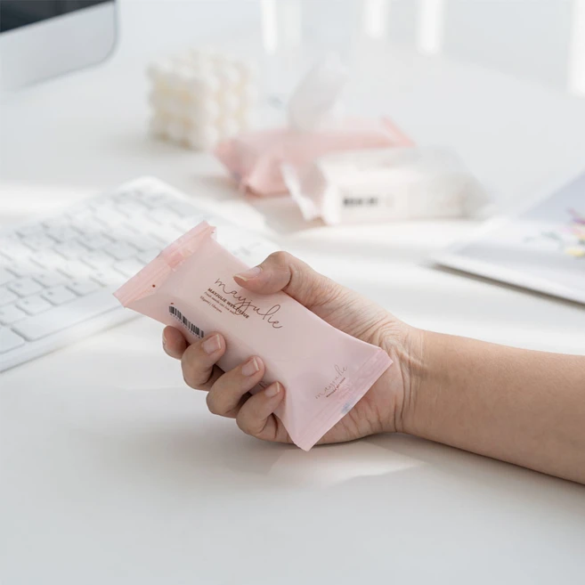 메이줄리 휴대용 물티슈 10매 12팩 도톰한 엠보싱 미니 아기 물티슈, 12개, 10매입, 55g - 쿠팡