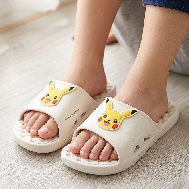 포켓몬스터 아동용 미끄럼방지 욕실화 피카츄 캐릭터 욕실 슬리퍼, 1개, 아이보리