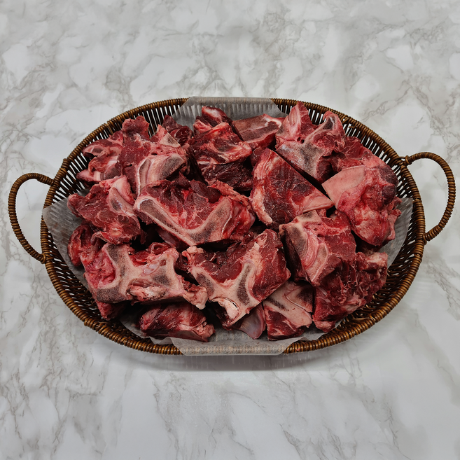 [당일출고] 신선푸드 국내산 한우 목뼈 몸보신용 냉동 (곰탕/국거리용) 5kg 1개